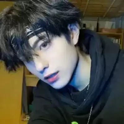 黄莉颖